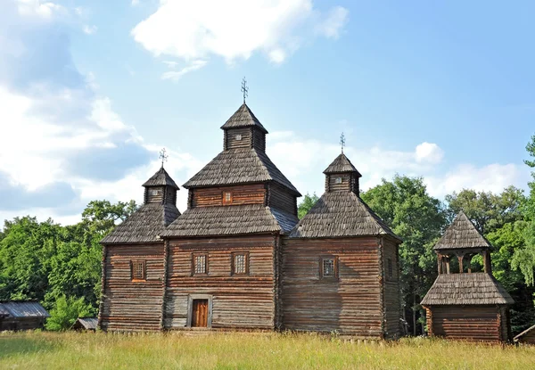 アンティークの木製教会 — ストック写真