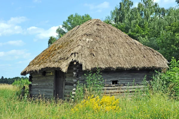 Ancient wooden barn — Stock Photo, Image