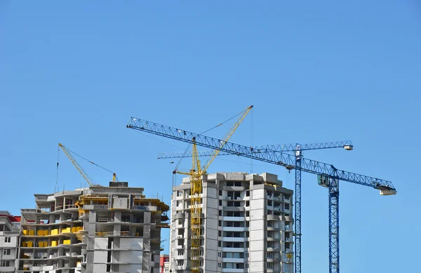 Kran und Baustelle — Stockfoto