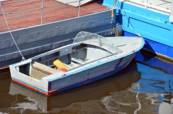 Лодка — стоковое фото