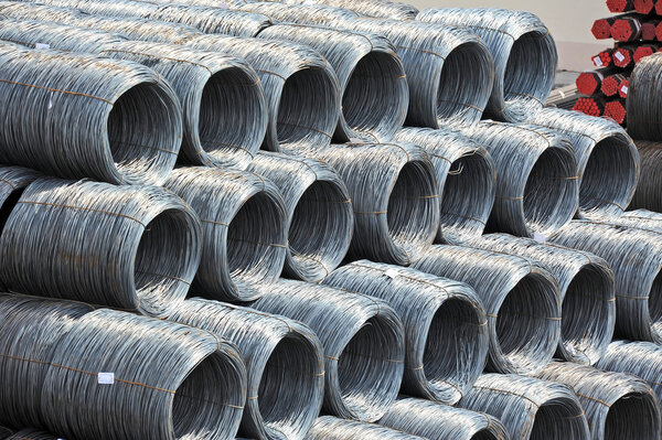 Стальная проволока и трубы

