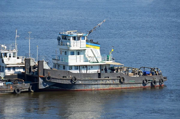 Barco remolcador —  Fotos de Stock