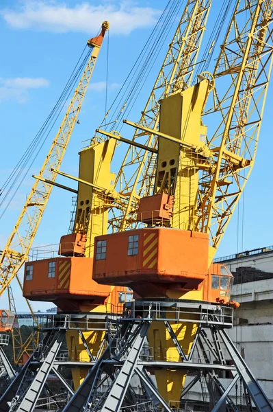 Poort lading kraan — Stockfoto