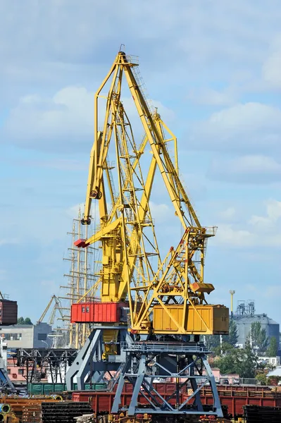 Hamnkranen last — Stockfoto