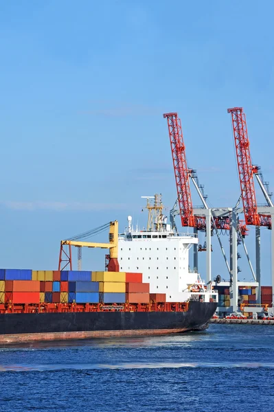 Cargo crane and ship — Stock Photo, Image