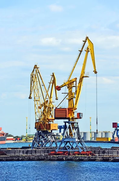 Grúa de carga portuaria — Foto de Stock