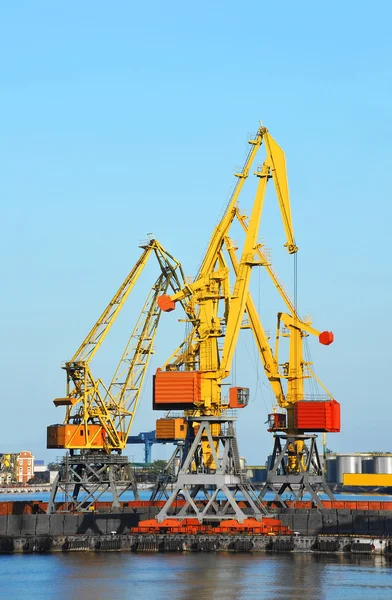 Cargo crane and train — Stock Photo, Image
