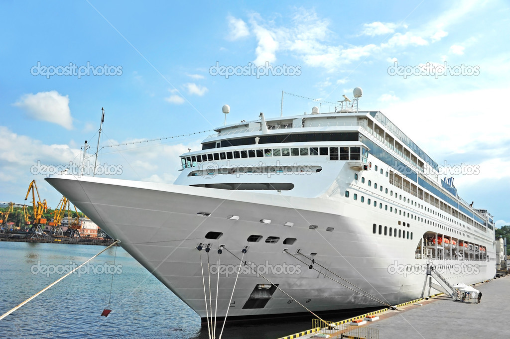 Cruise travel ship