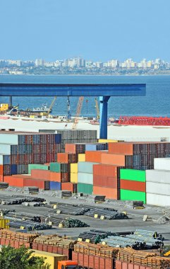 Konteyner, kereste, boru ve bağlantı noktası tren