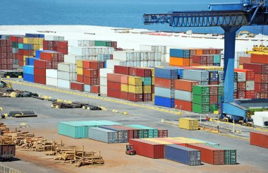 Konteyner, kereste, boru ve bağlantı noktası tren