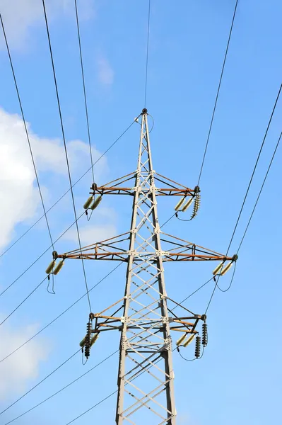 Elektrische hoogspanningsleiding — Stockfoto