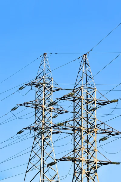 Linha elétrica de alta tensão — Fotografia de Stock