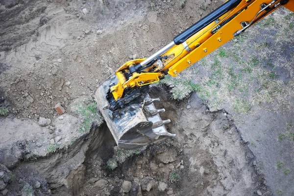 Rusty Yellow Excavator Scoop Dirt Background — Stock Photo, Image