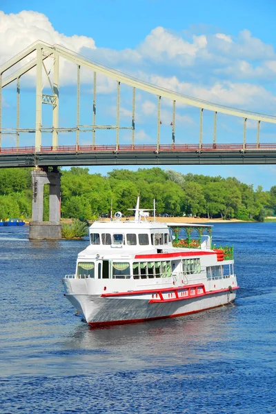 Barco Vapor Rio Dnieper Kiev Ucrânia — Fotografia de Stock