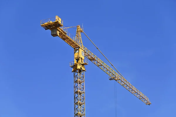 Tall Construction Tower Crane Blue Sky — Stock Photo, Image