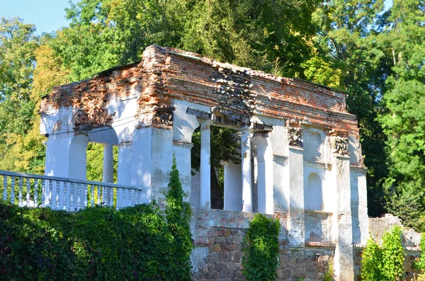 Starověké Kolonádní Trosky Parku Alexandrie Belaya Tserkov Ukrajina — Stock fotografie