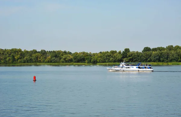 Vapor Río Dniéper Kiev Ucrania —  Fotos de Stock