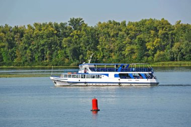 Dinyeper nehrinde vapur, Kiev, Ukrayna