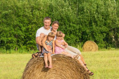mutlu bir aile tatil yaz gün