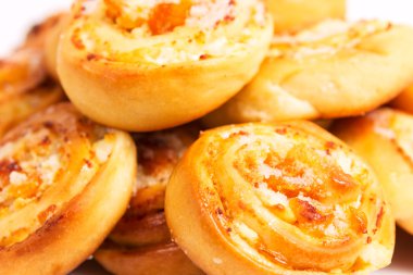 taze ev yapımı rulo tarçın ve şeker