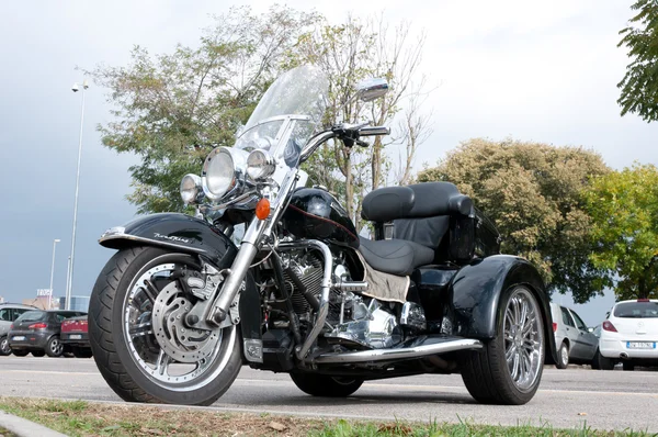 Harley Davidson trike Estrada Rei Ultra clássico — Fotografia de Stock