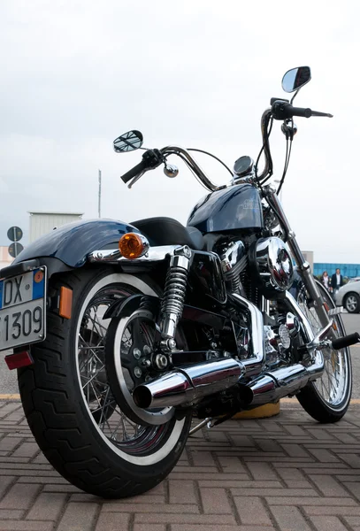 Een 2012 gebouwd harley davidson sportster tweeënzeventig — Stockfoto