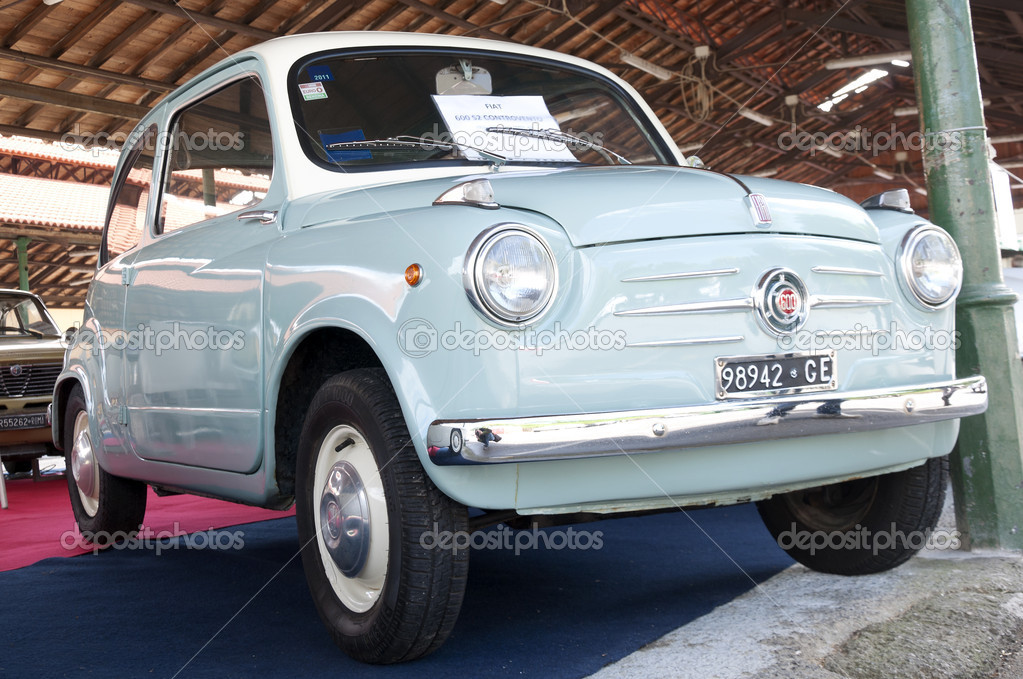 構築された 1957年フィアット 600 s2 controvento ストックエディトリアル用写真©romikmk#24702819