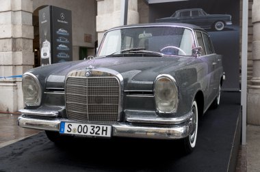 Mille miglia 2013, 1959 yerleşik bir mersedes 220 se