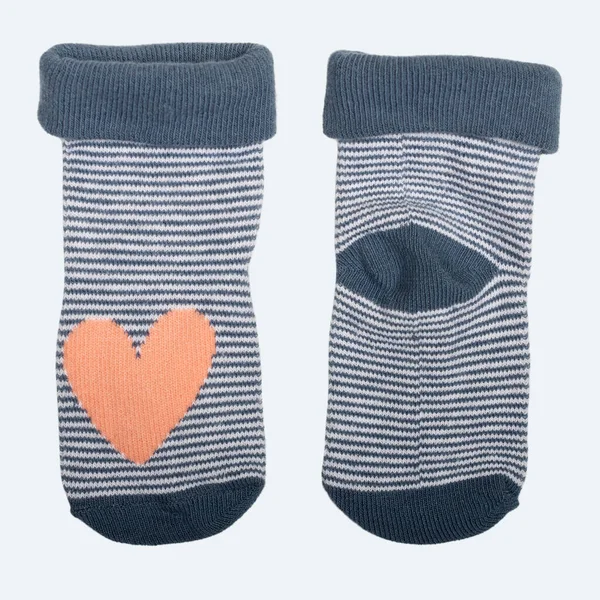 Proužkované Šedé Ponožky Srdcem Pro Miminko Izolované Bílém Přední Zadní — Stock fotografie