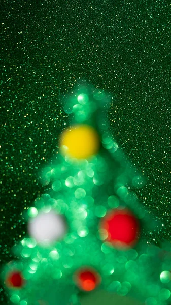 Árvore Natal Decorativa Brilhante Verde Fundo Brilhante Símbolo Natal Ano — Fotografia de Stock