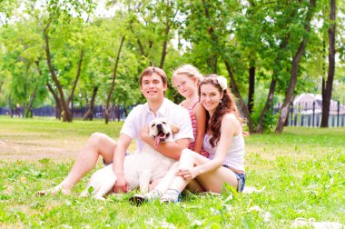 Genç ailesiyle mutlu: labrador