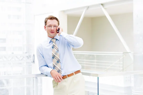 Sonriente hombre de negocios — Foto de Stock