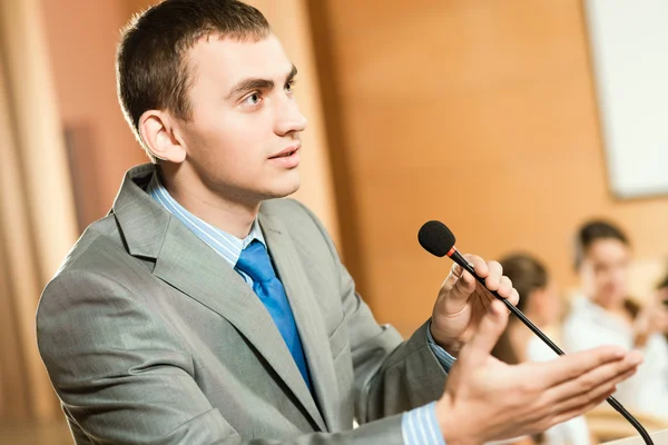 Männlicher Sprecher — Stockfoto