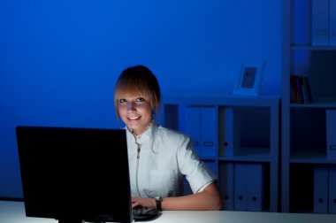 ofis çalışması, gece
