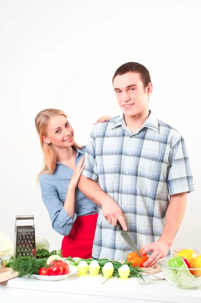 Casal de cozinhar juntos — Fotografia de Stock