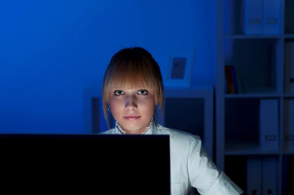 Office work at night — Stock Photo, Image
