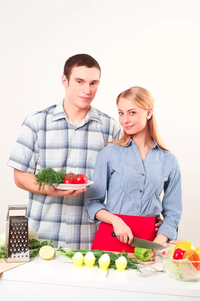 Casal de cozinhar juntos — Fotografia de Stock