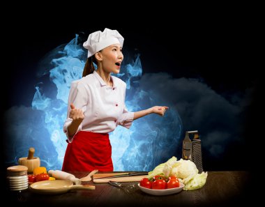 Asyalı kadın öfkeli cook, kolaj