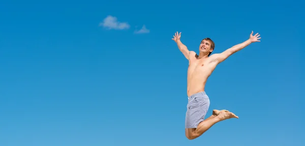 Joven saltando — Foto de Stock