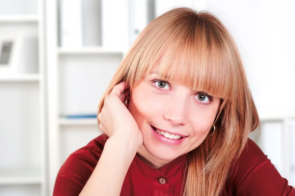 Portrait of beautiful business woman — Stock Photo, Image