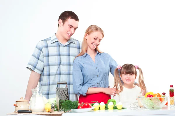 Retrato de família cozinhar juntos — Fotografia de Stock