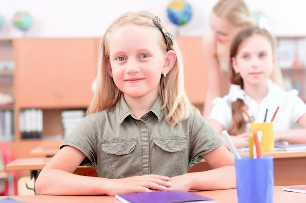 Eleverna i klassrummet — Stockfoto