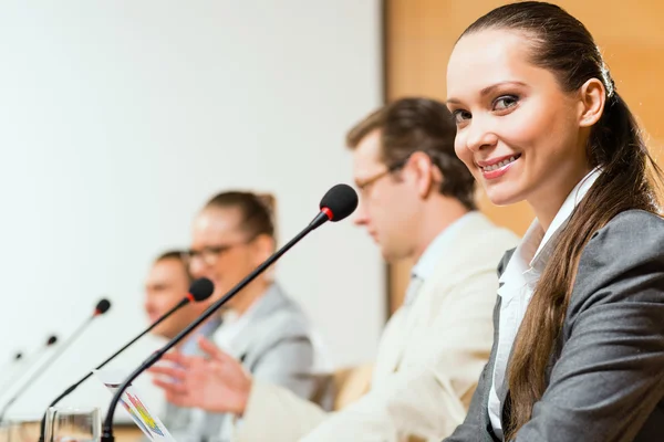 Grupo de empresarios en la presentación — Foto de Stock