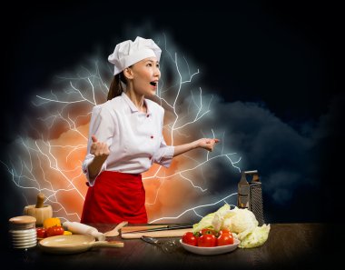Asyalı kadın öfkeli cook, kolaj