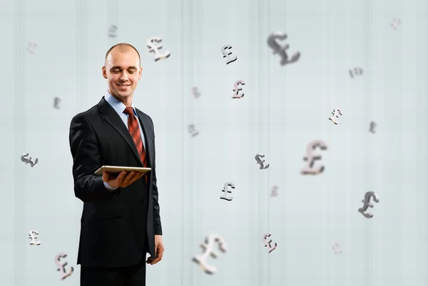 Man holding tablet — Stock Photo, Image