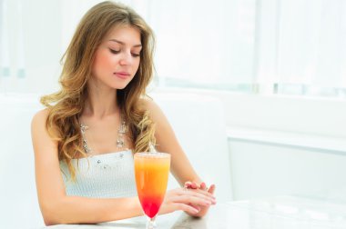 city Café sevimli bir kadın portresi