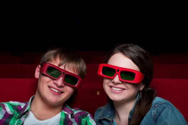 Casal no cinema — Fotografia de Stock