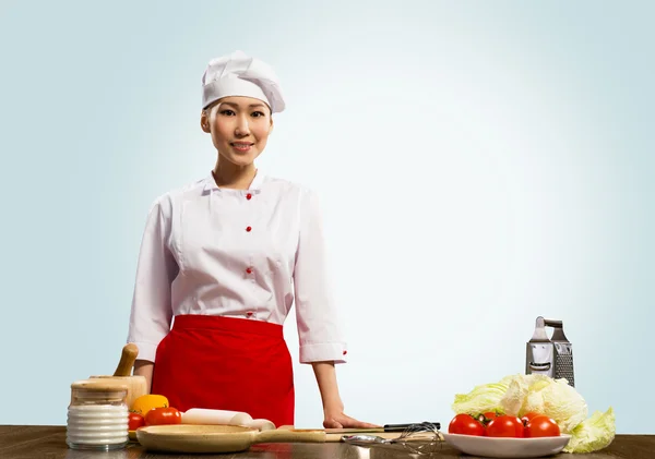 Portrét asijské kuchařka — Stock fotografie