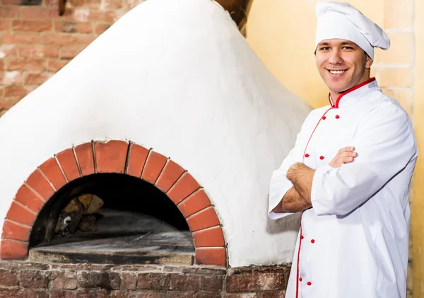 Retrato de un cocinero en la cocina — Foto de Stock