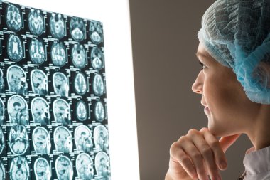 Doktor Röntgen seyir